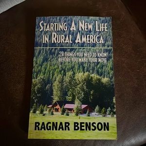 2006 paperback. Starting a new life in Rural America. 21 Things You Need To Know
